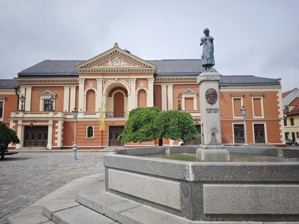 Theaterplatz - Der zentrale Platz in Klaipėda