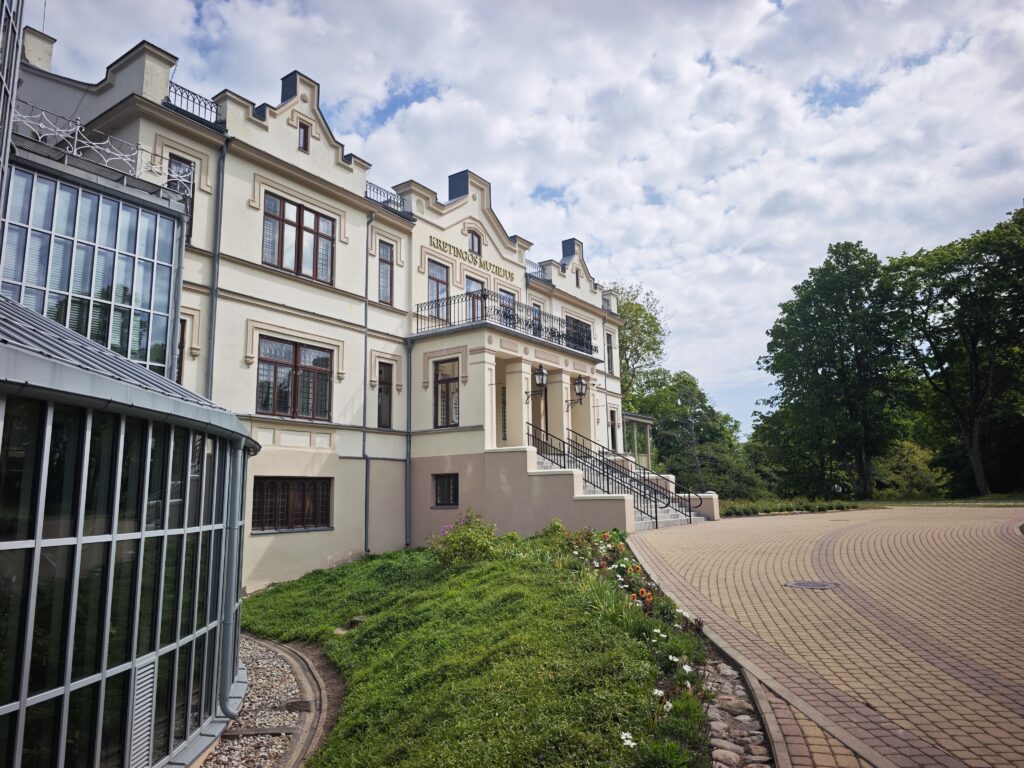 Eine der Kretinga Sehenswürdigkeiten: Das Heerenhaus der Grafen Tiškevičius