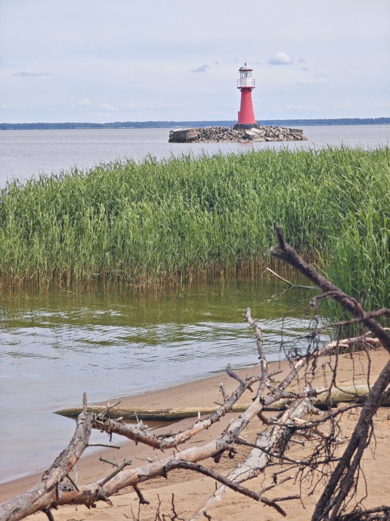 Ein Wanderweg führt von Pervalka entlang des Kurischen Haffs Richtung Leuchtturm